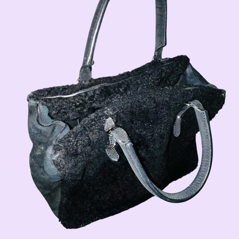 Balenciaga: Sherpa Suede Wool Shearling Mini Tote Bag (Black) - Picture 9 of 16